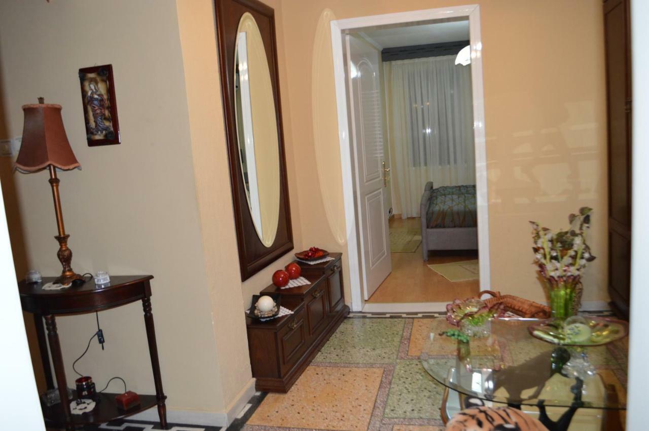 Vila Ss Kekezi Villa Gjirokastër Eksteriør billede