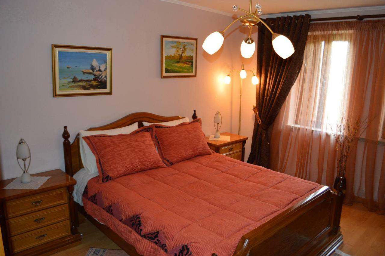 Vila Ss Kekezi Villa Gjirokastër Eksteriør billede