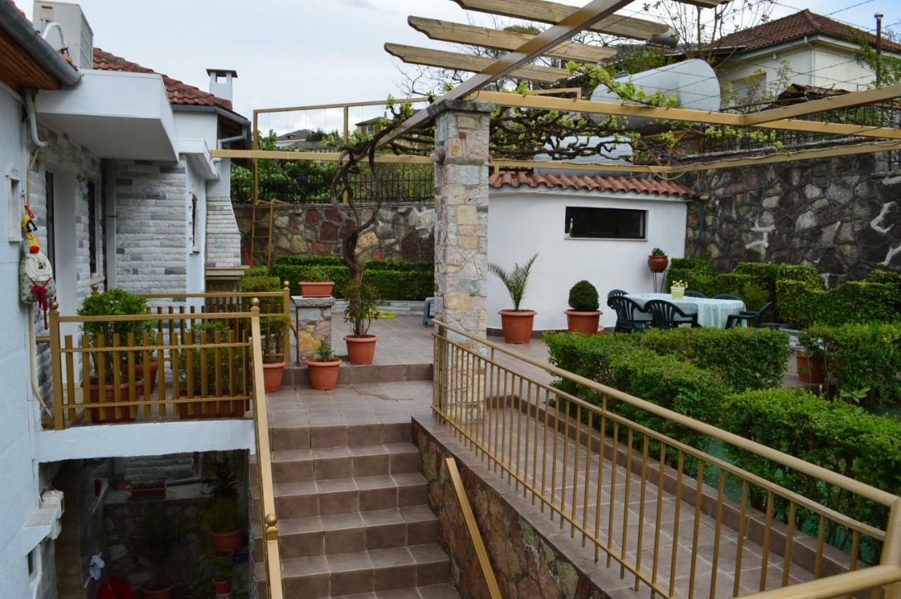 Vila Ss Kekezi Villa Gjirokastër Eksteriør billede
