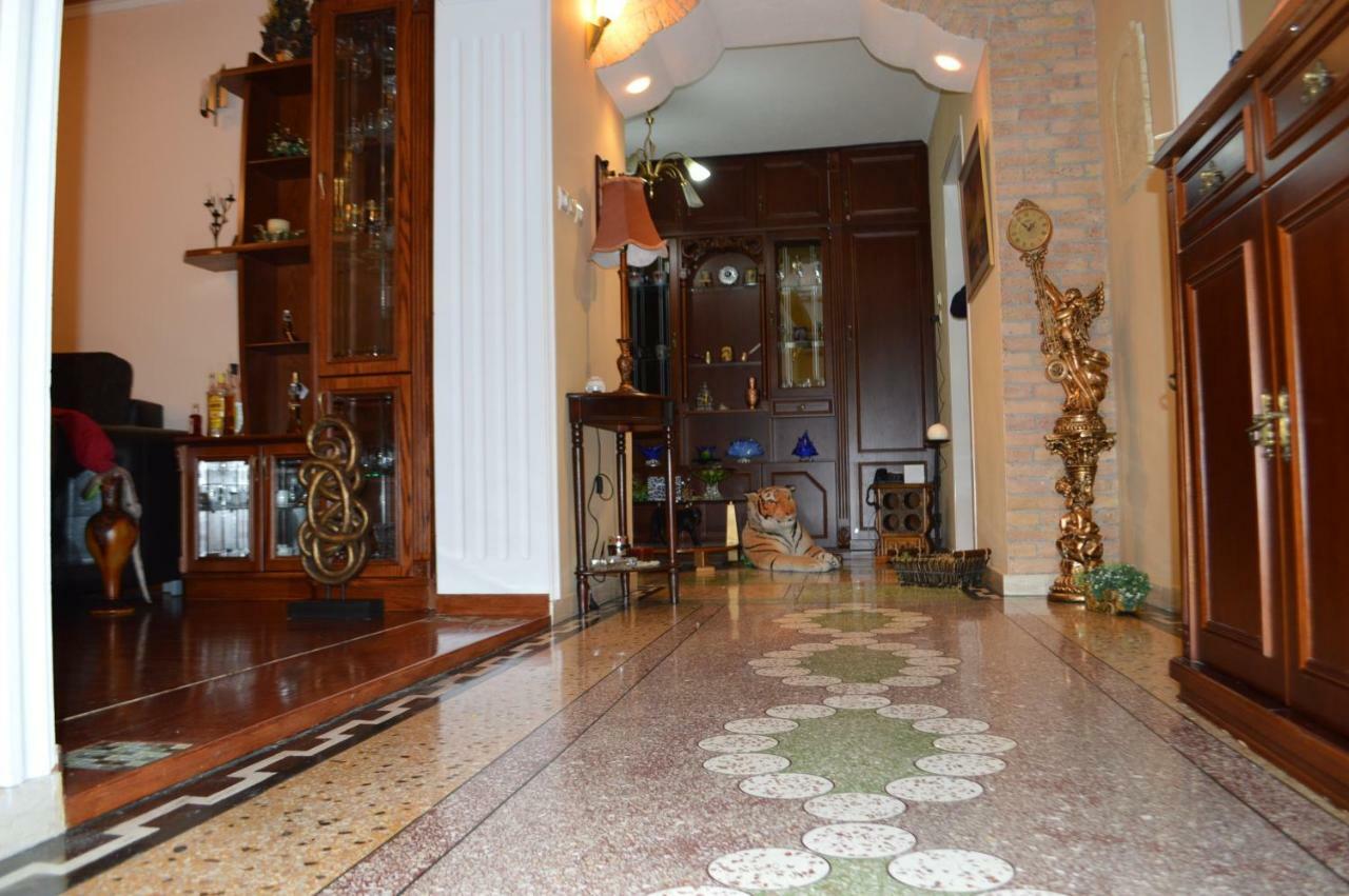Vila Ss Kekezi Villa Gjirokastër Eksteriør billede